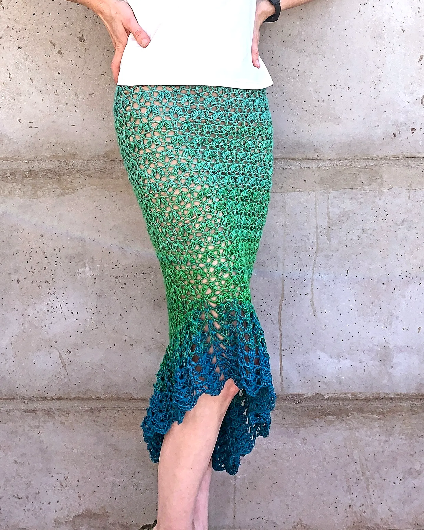 Elegant Green Crochet Skirt in Mermaid Style with Gradient Color Pattern