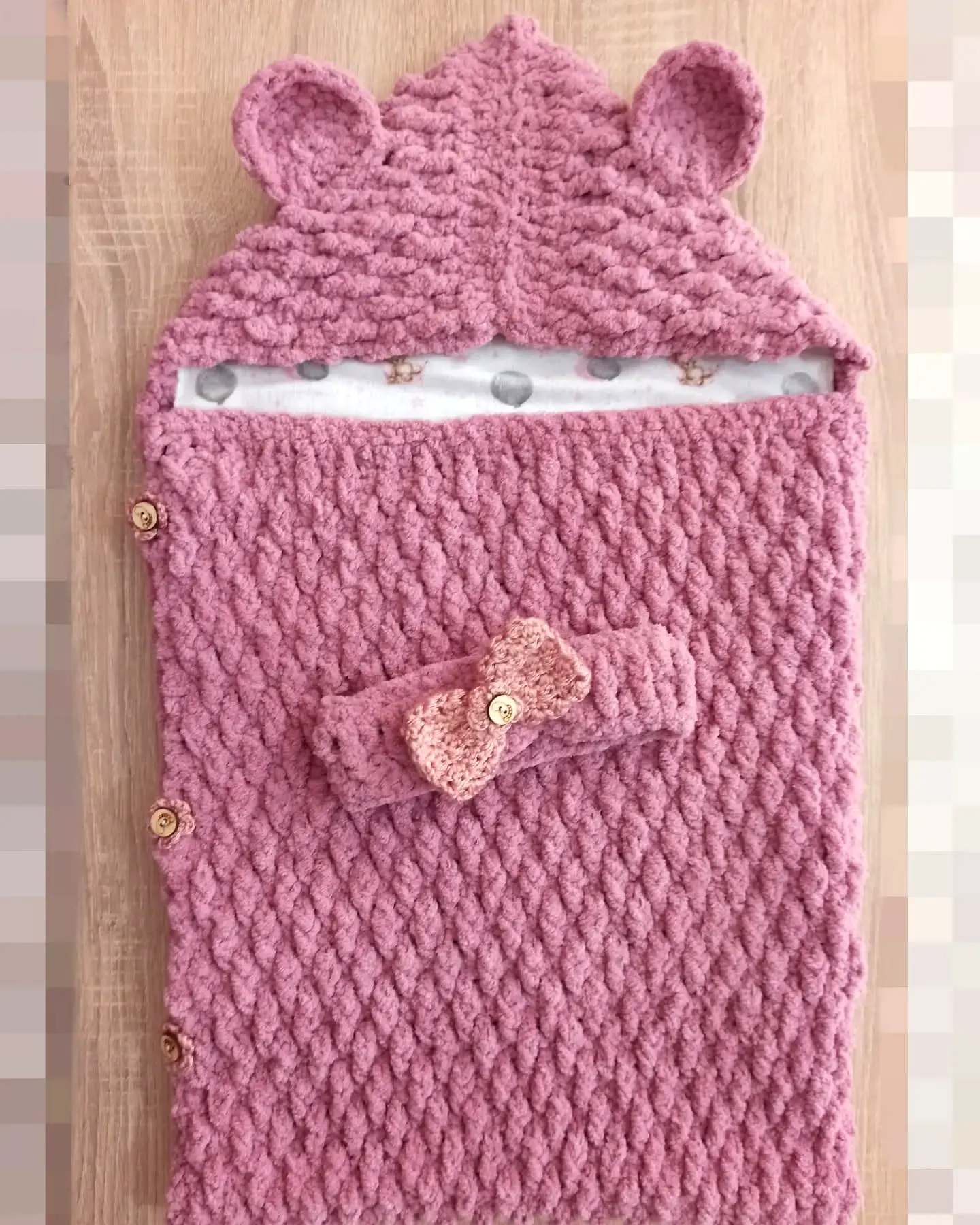 Adorable Crochet Baby Cocoon in Soft Pink with Bear Design