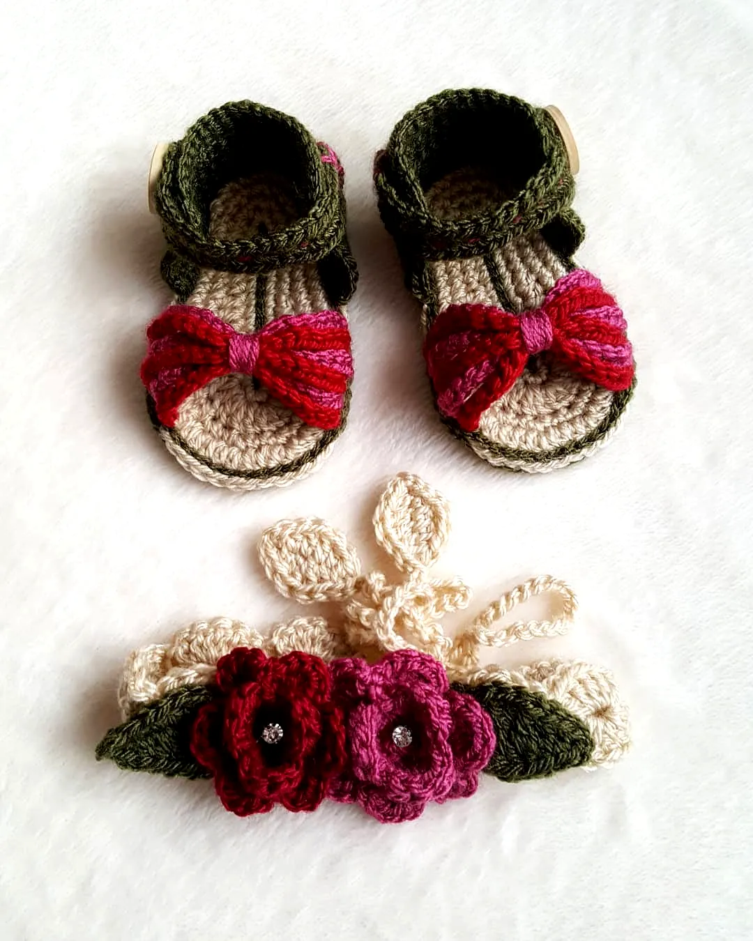 Adorable Crochet Baby Headband with Floral Design in Red and Pink