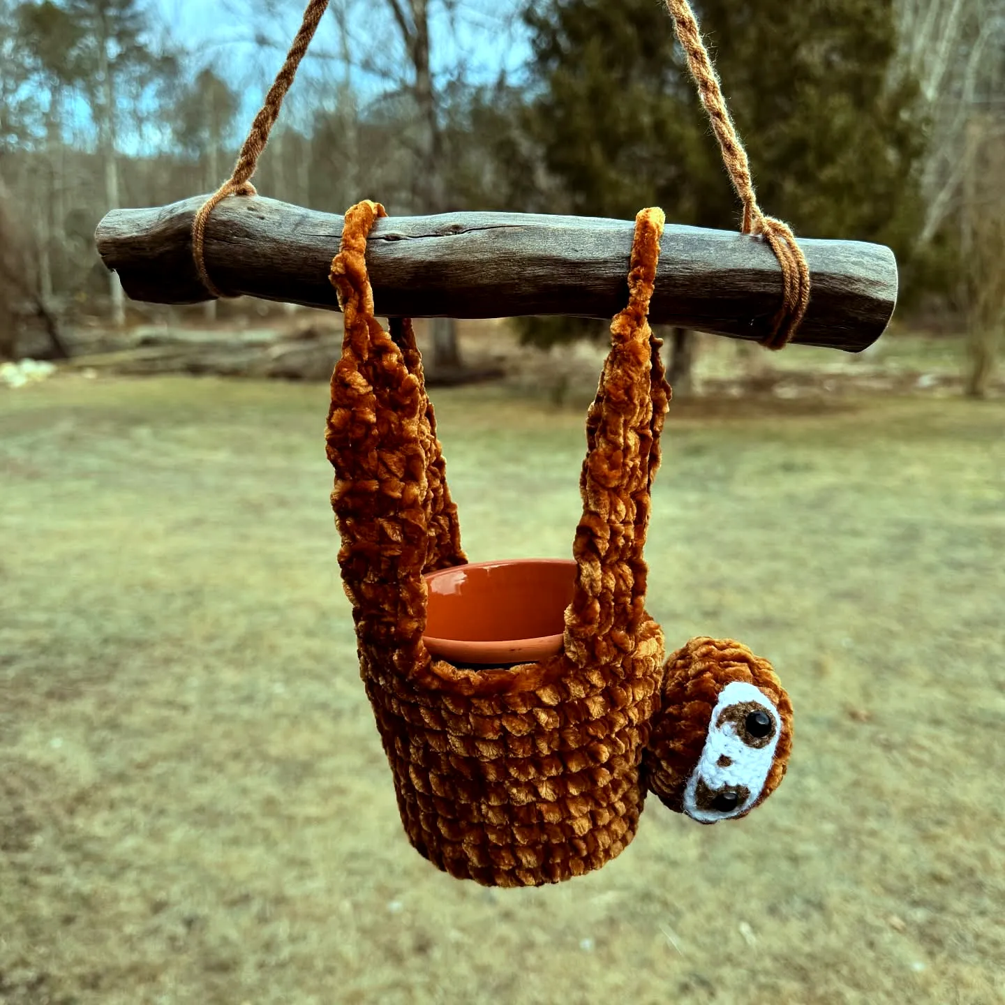 Adorable Crochet Bird Feeder in Cozy Brown Nest Design
