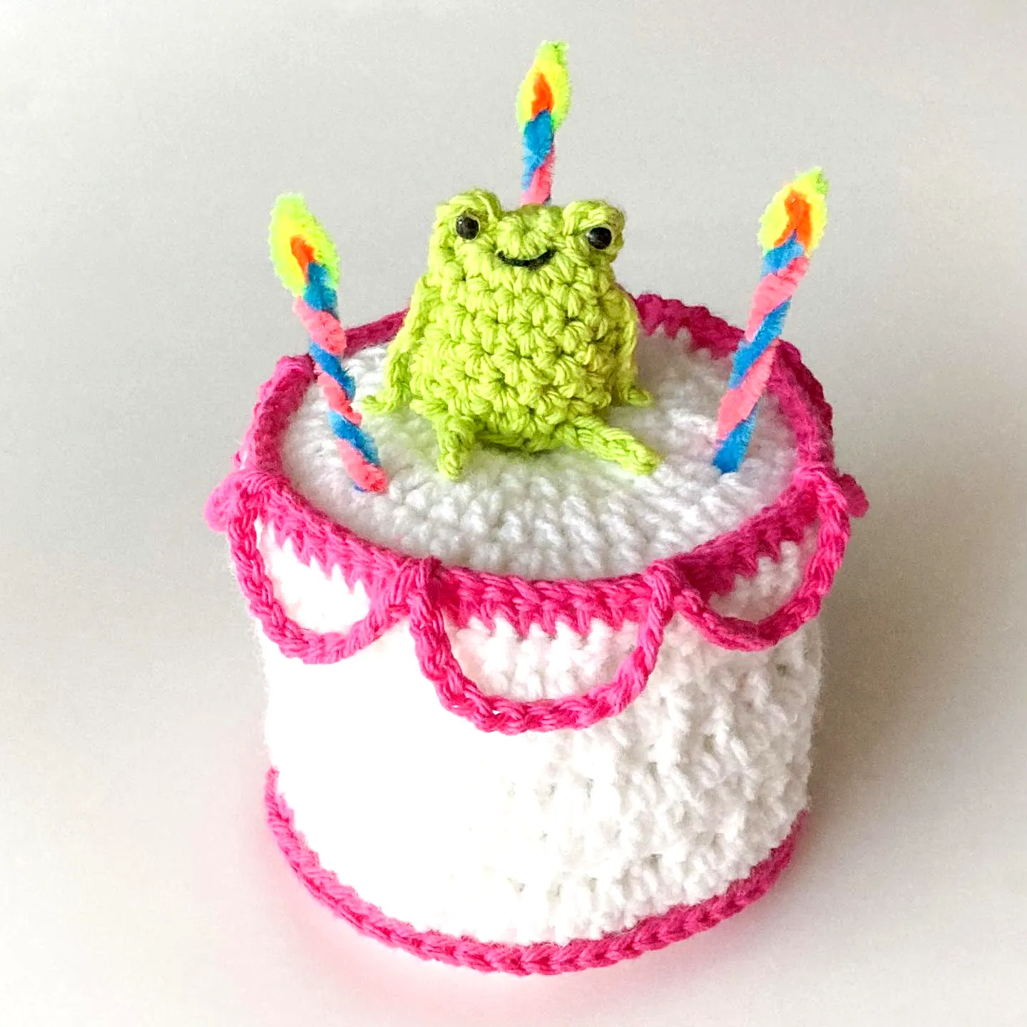 Adorable Crochet Cake in Bright White Pink and Green Design