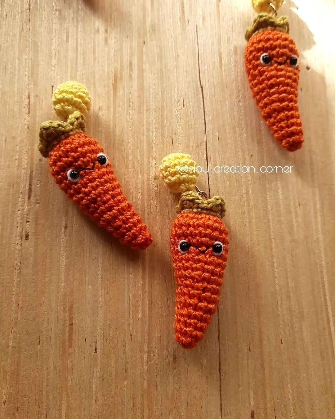 Adorable Crochet Carrot Keychain in Vibrant Orange and Green