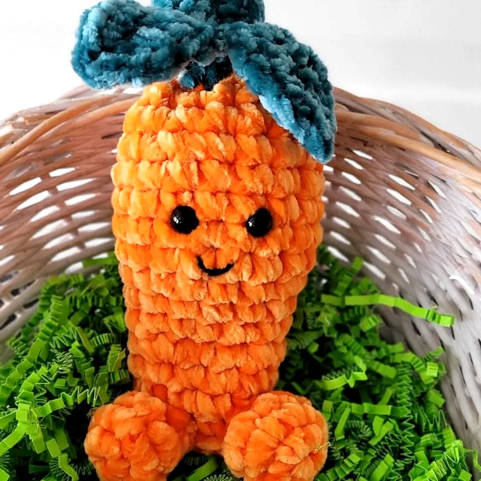 Adorable Crochet Carrot Plush Toy in Vibrant Orange
