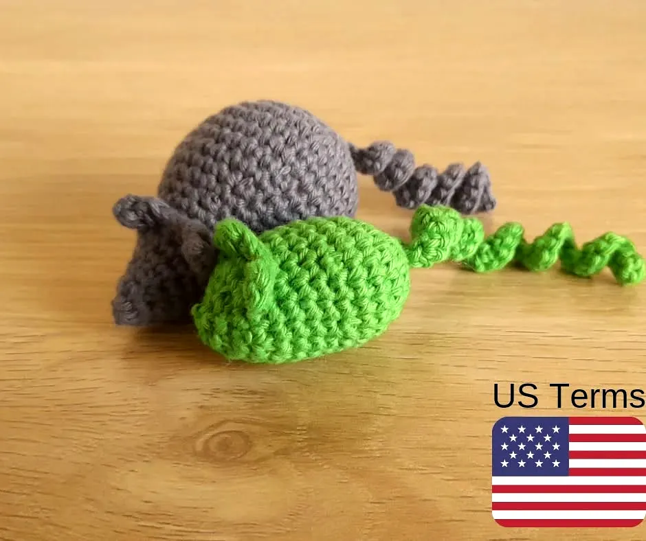 Adorable Crochet Cat Toy Mouse in Gray and Green