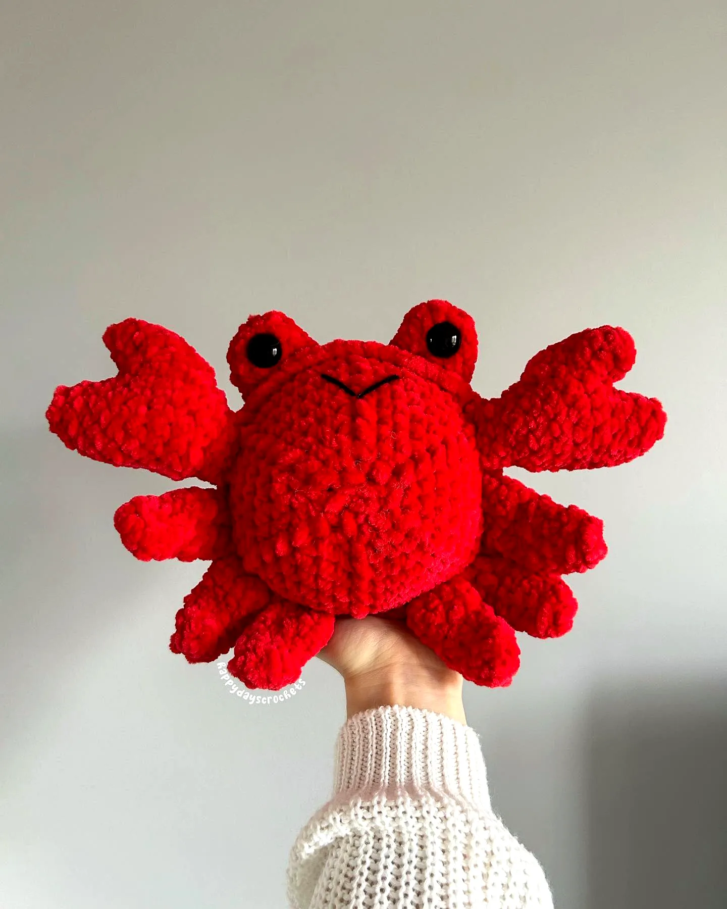 Adorable Crochet Crab in Vibrant Red for Easy Fun
