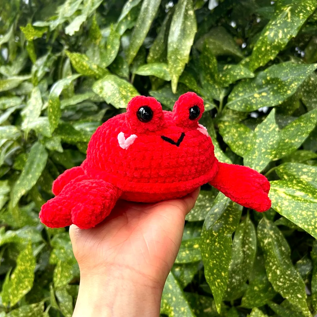 Adorable Crochet Crab in Vibrant Red with Heart Accents