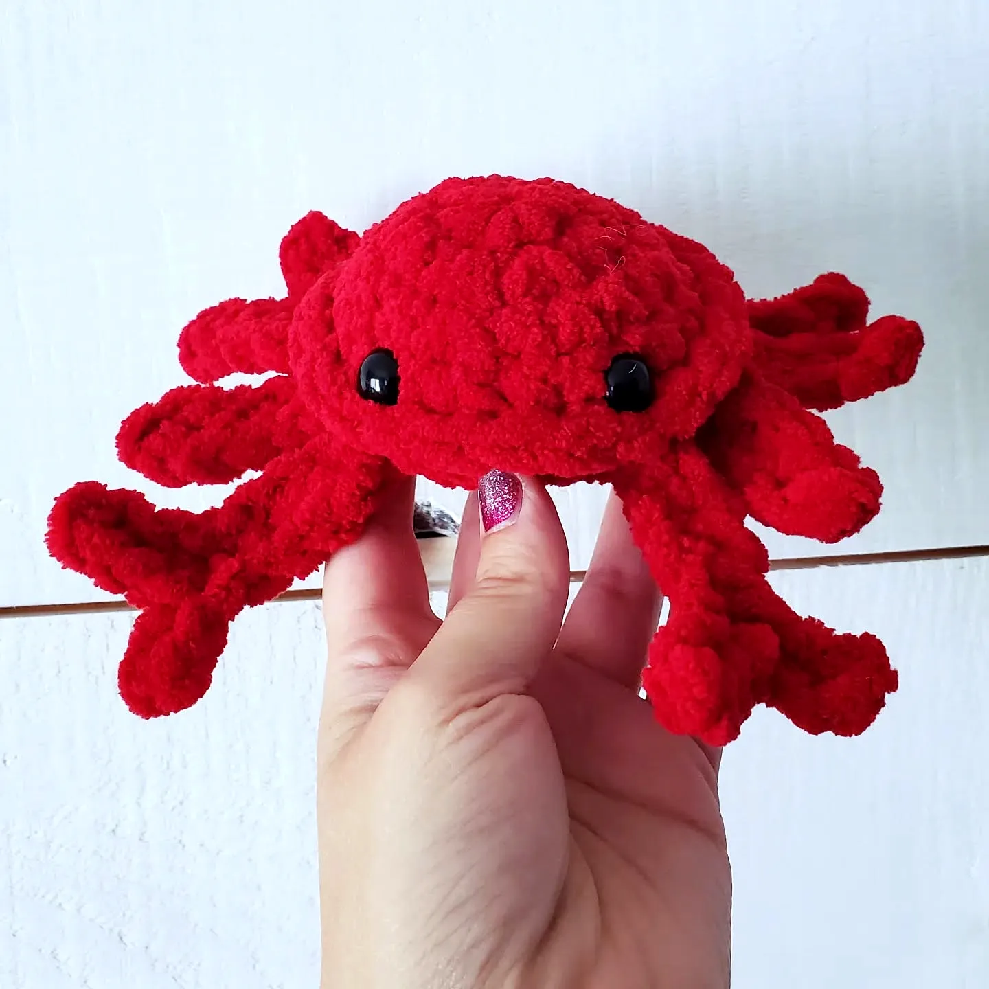 Adorable Crochet Crab Plush Toy in Soft Red Yarn for Fun Crafters
