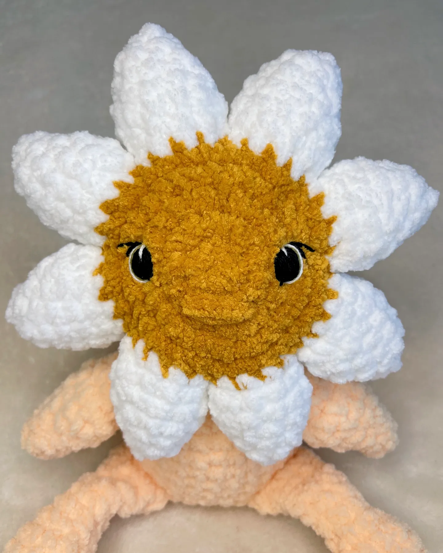 Adorable Crochet Daisy Plush in Bright Yellow and Soft White