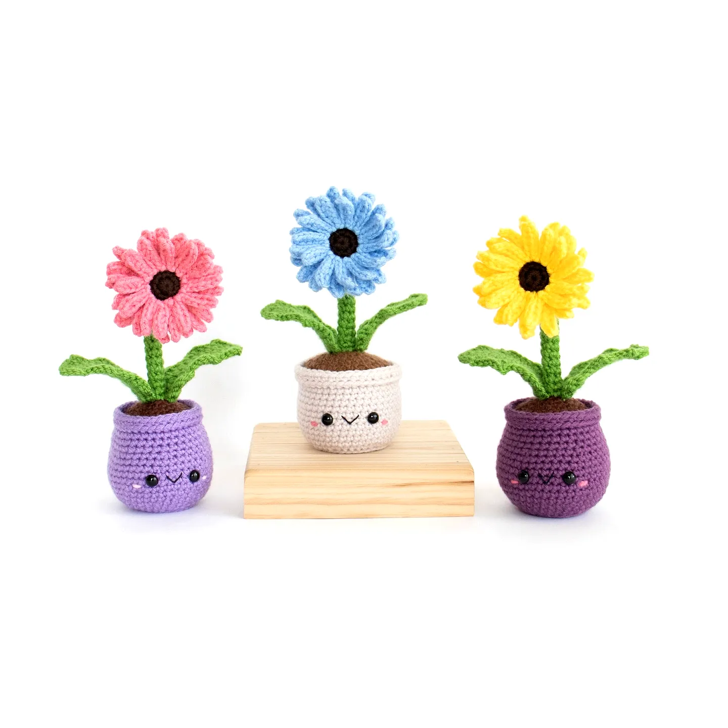 Adorable Crochet Flower Set in Vibrant Colors for All Levels
