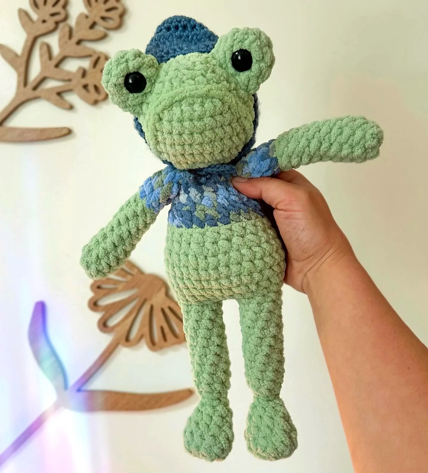Adorable Crochet Frog in Vibrant Green and Blue