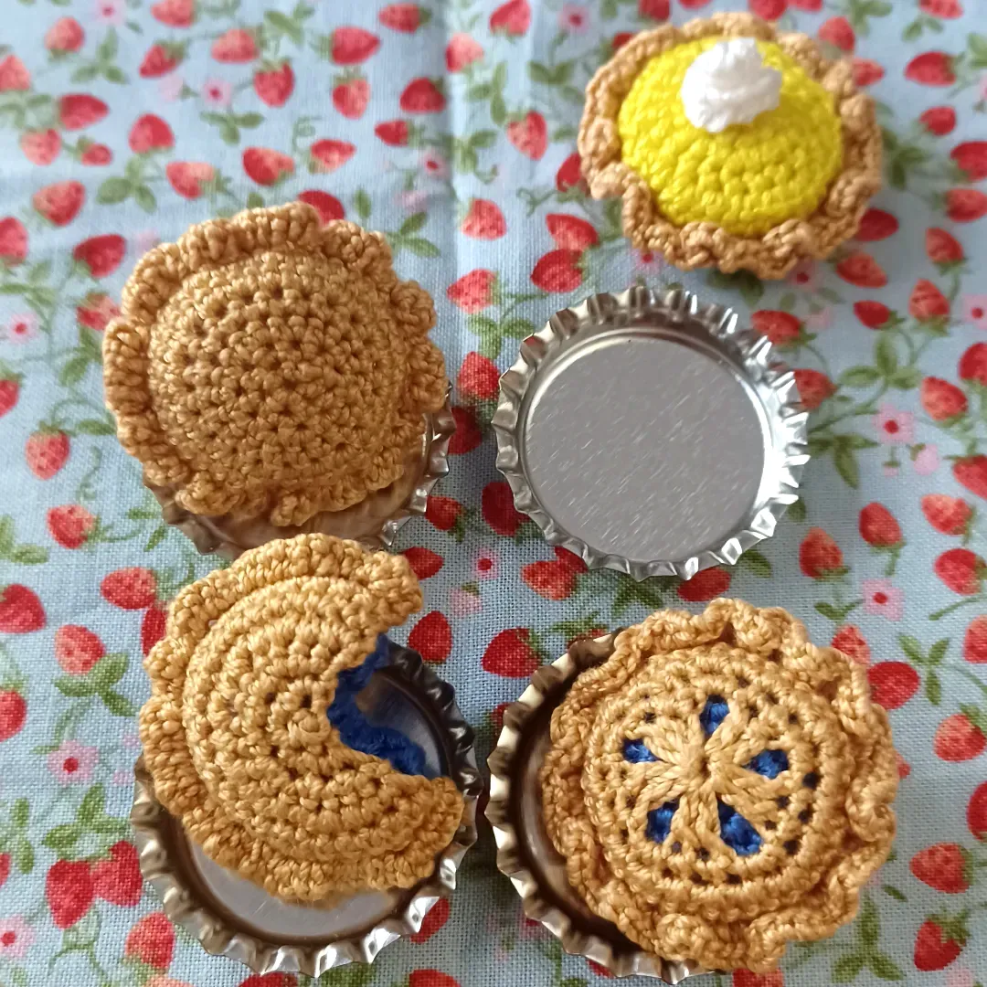 Adorable Crochet Pie Set with Colorful Fillings