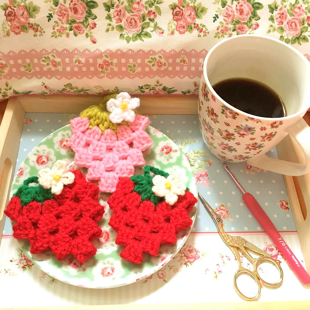 Adorable Crochet Sponge Set in Vibrant Strawberry and Flower Style