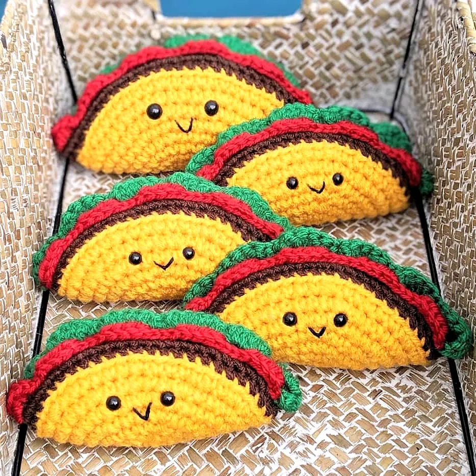 Adorable Crochet Taco in Vibrant Colors for Easy Crafting