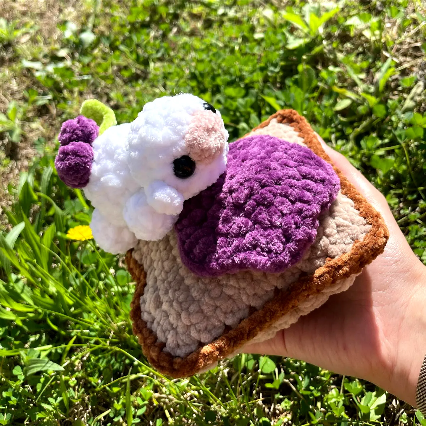Adorable crochet toast with cute sheep in vibrant colors