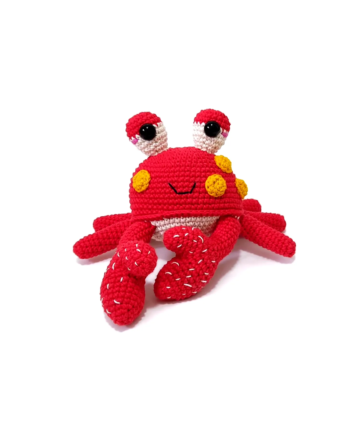 Adorable Easy Crochet Crab in Vibrant Red with Yellow Spots