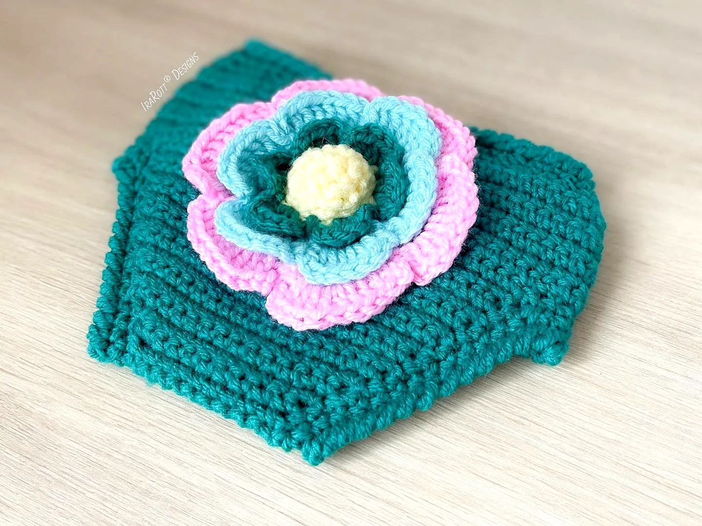 Adorable Easy Crochet Diaper Cover in Teal with Colorful Flower