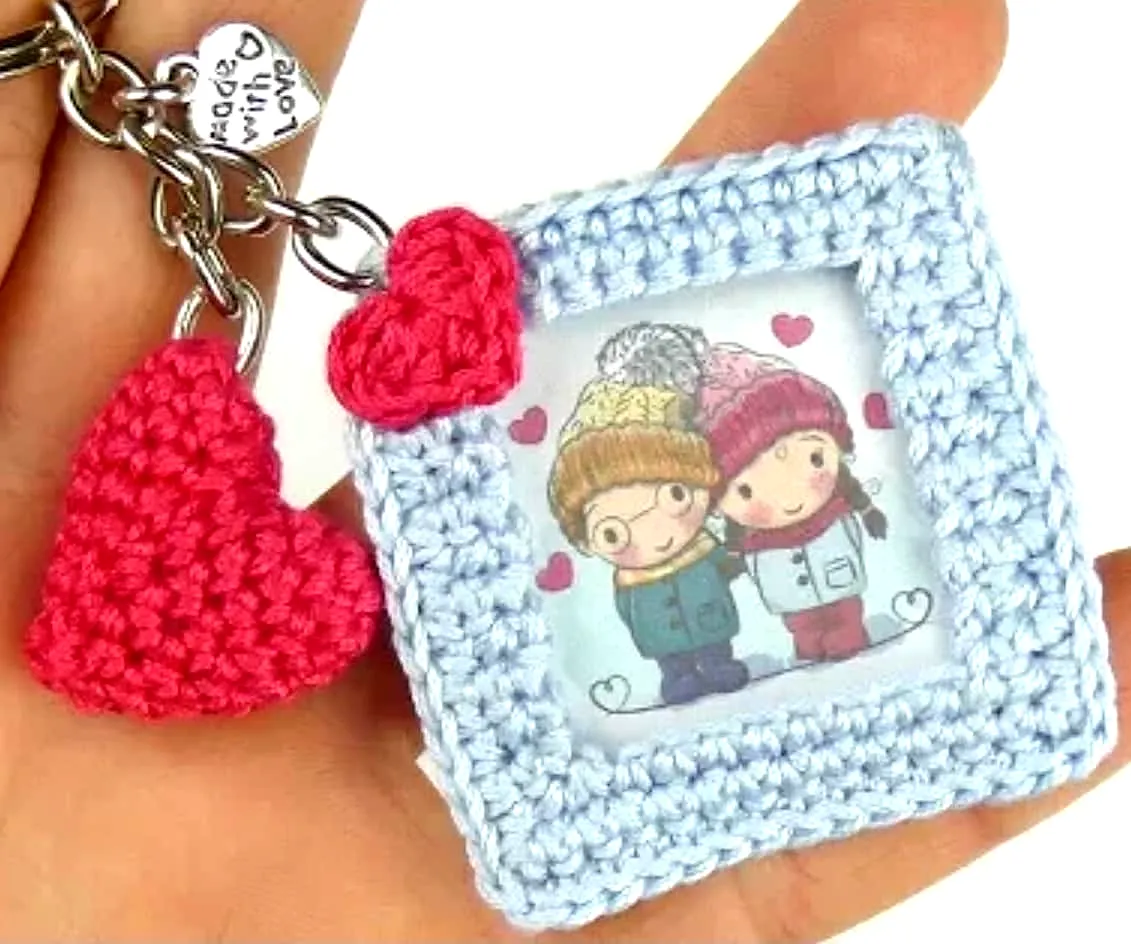 Adorable Easy Crochet Photo Frame in Light Blue with Heart Accent