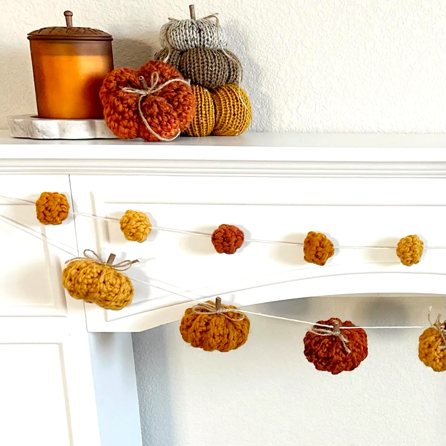 Charming Autumn Crochet Garland with Cute Pumpkin Shapes