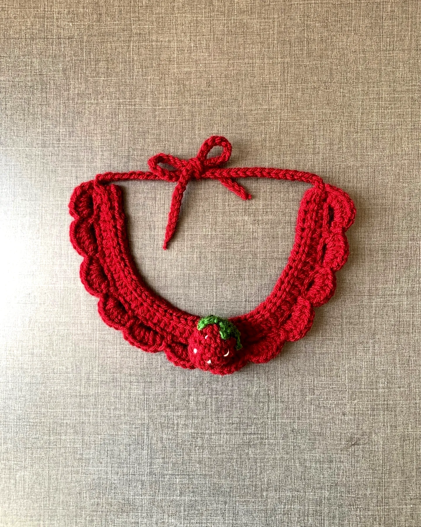 Charming Crochet Cat Collar in Vibrant Strawberry Style