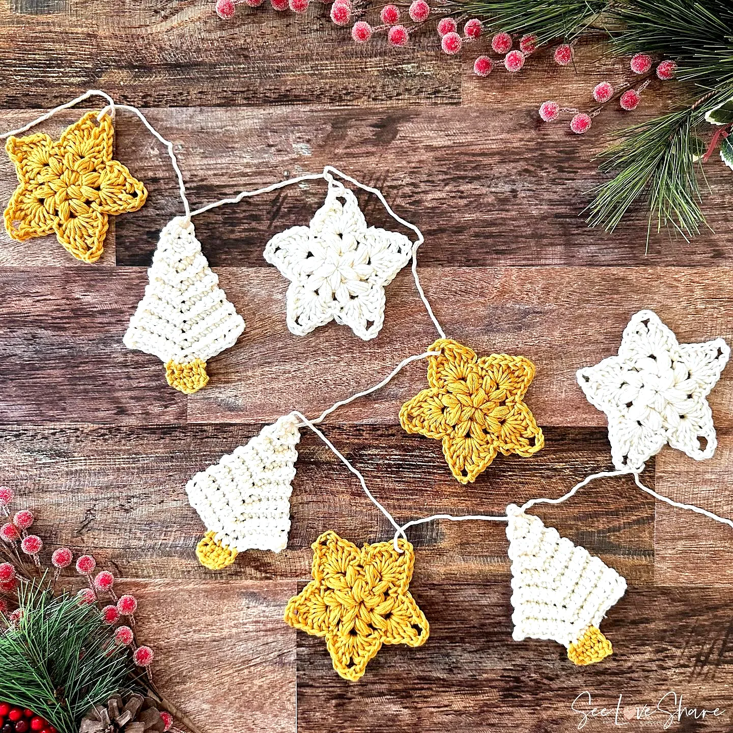 Charming Crochet Christmas Garland in Yellow and Cream Stars