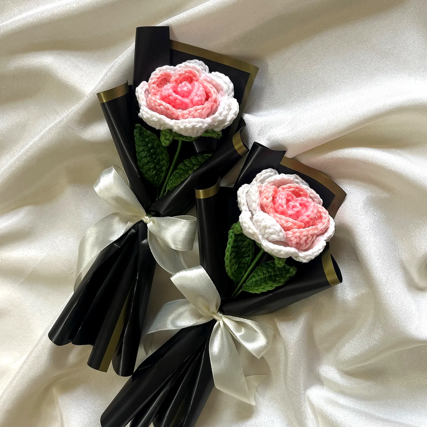 Charming Crochet Flower Bouquet in Pink and White for Intermediates