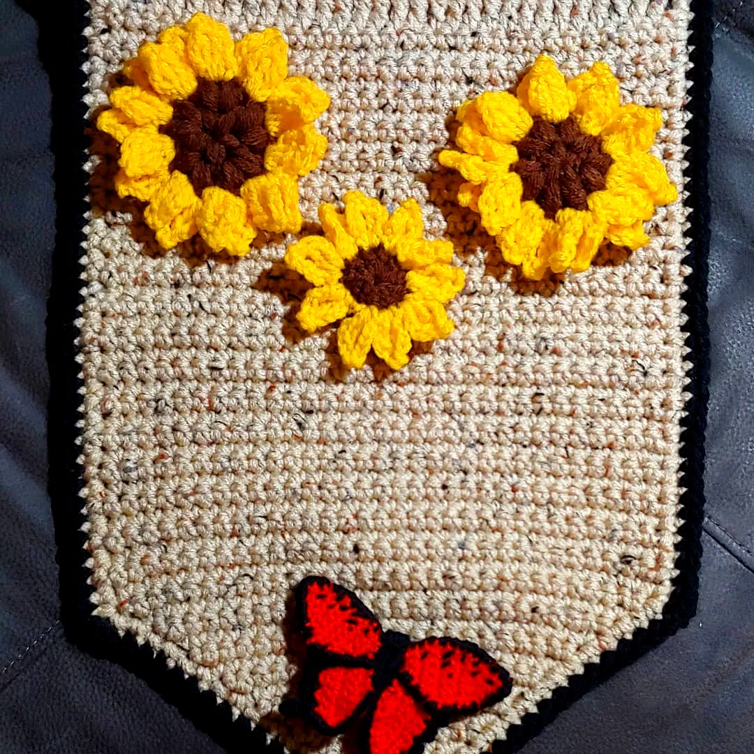 Charming Crochet Garden Flag with Sunflowers and a Butterfly