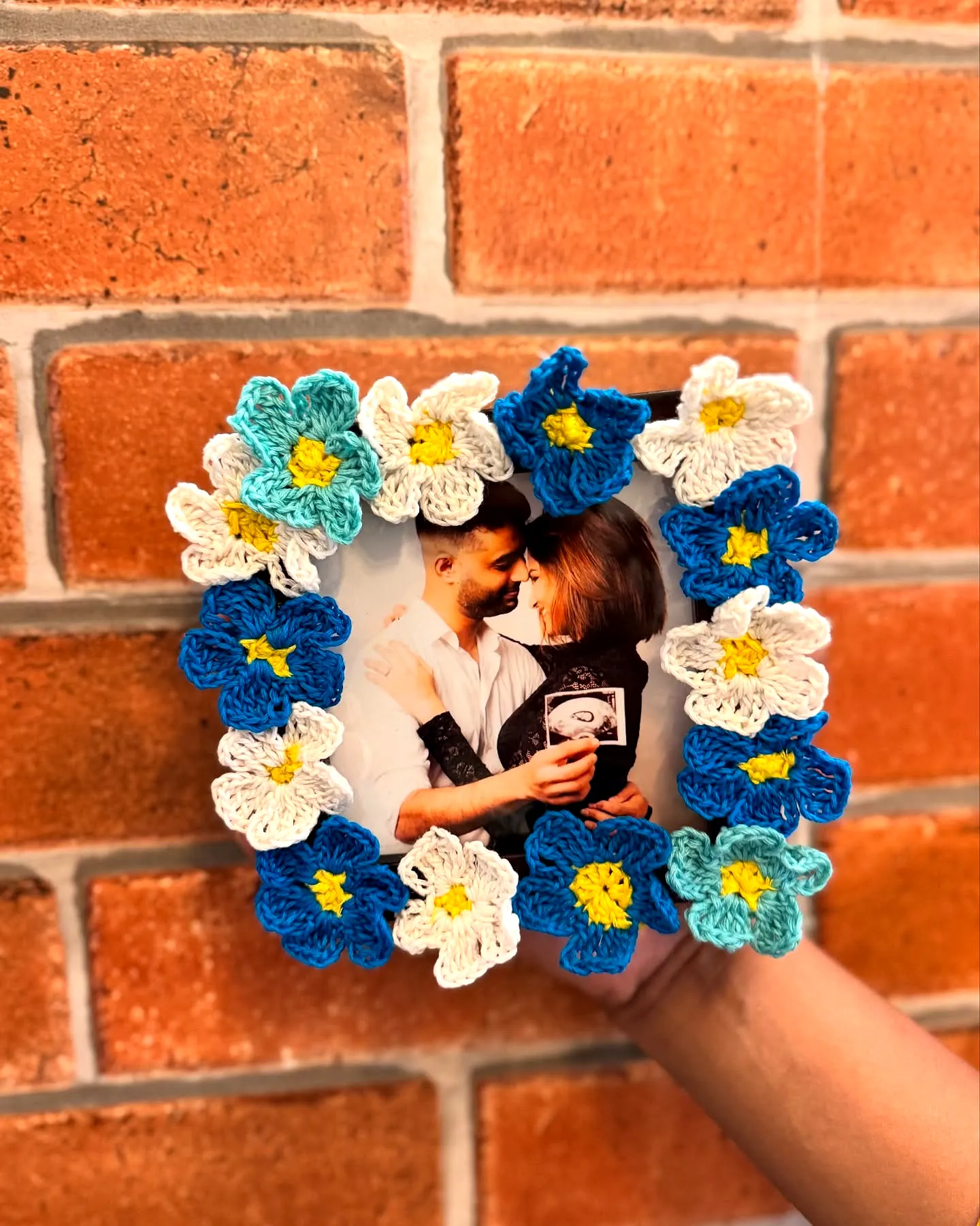 Charming Crochet Photo Frame in Vibrant Colors and Flowers