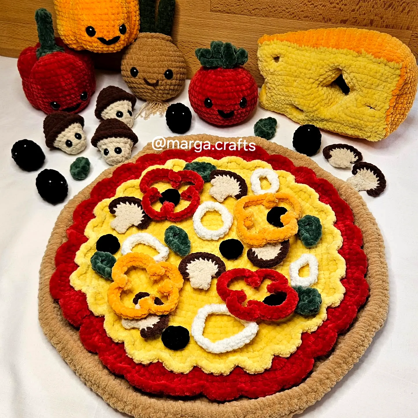 Charming Crochet Pizza in Vibrant Colors
