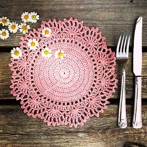 Charming Crochet Place Mat in Delicate Pink with Lace Detail