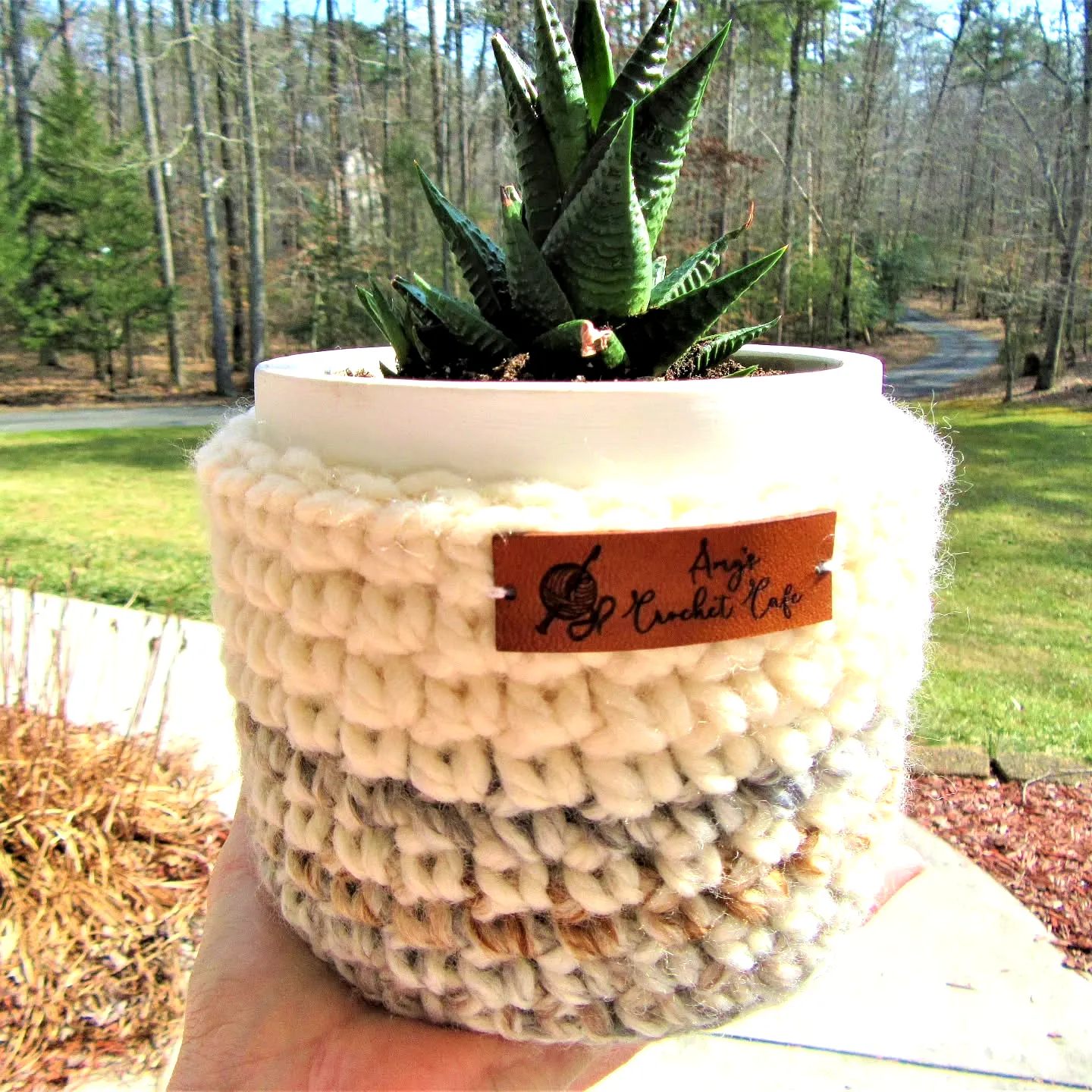 Charming Crochet Plant Cozy in Textured Earth Tones