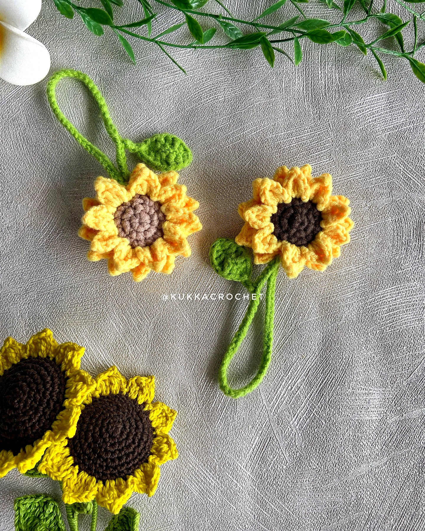 Charming Crochet Sunflower in Vibrant Yellow and Green