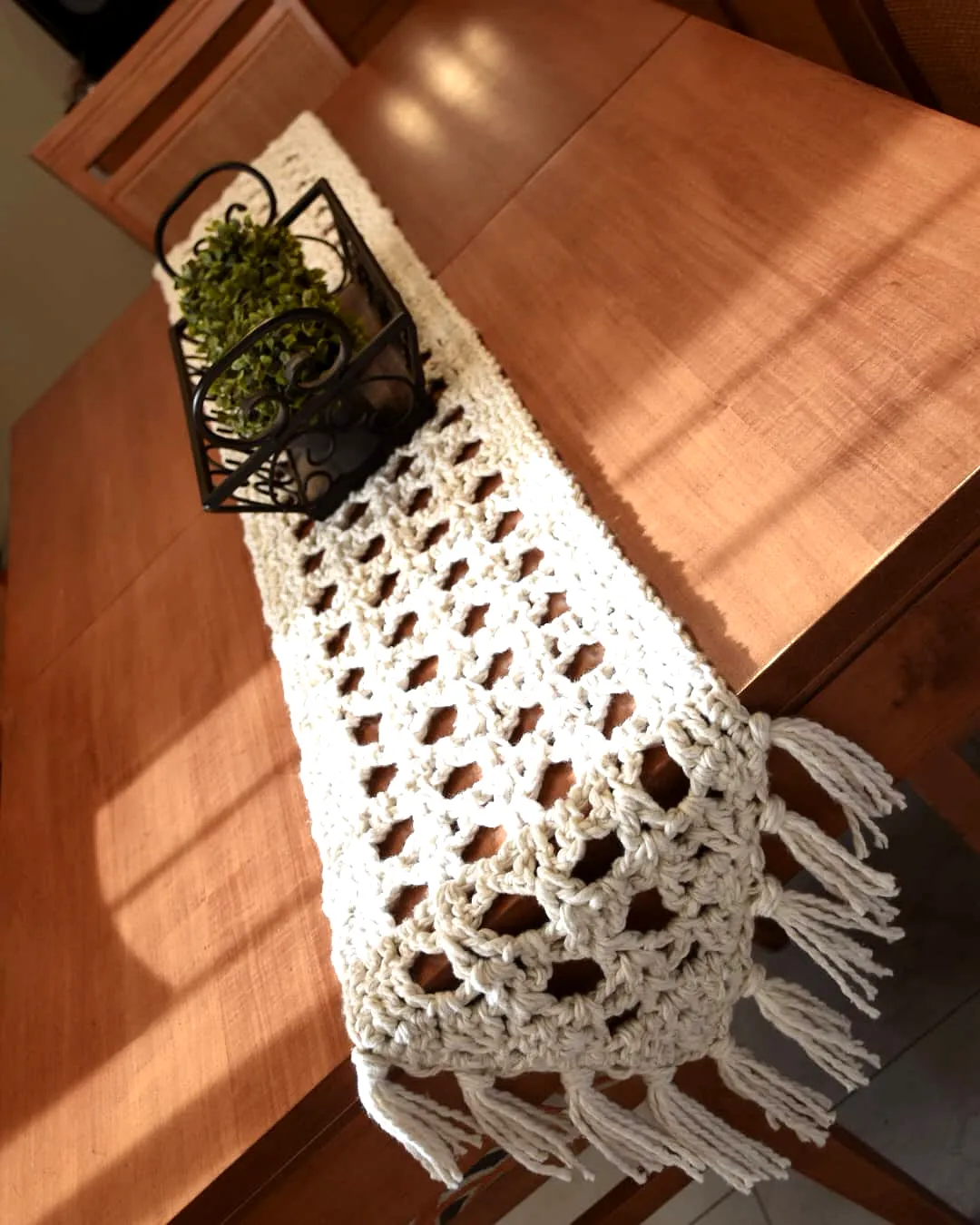 Charming Crochet Table Runner in Creamy White Lace Design