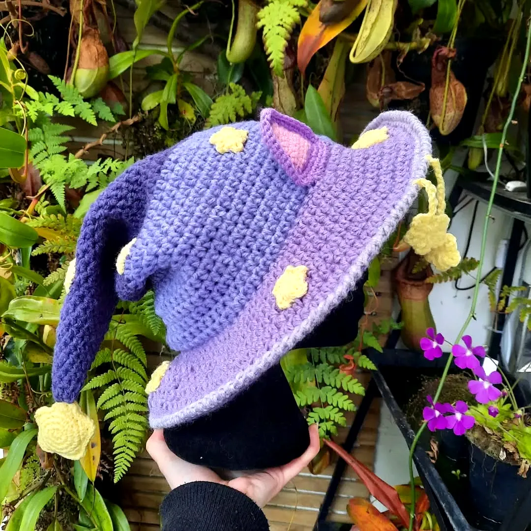 Charming Crochet Wizard Hat in Gradient Purple with Stars