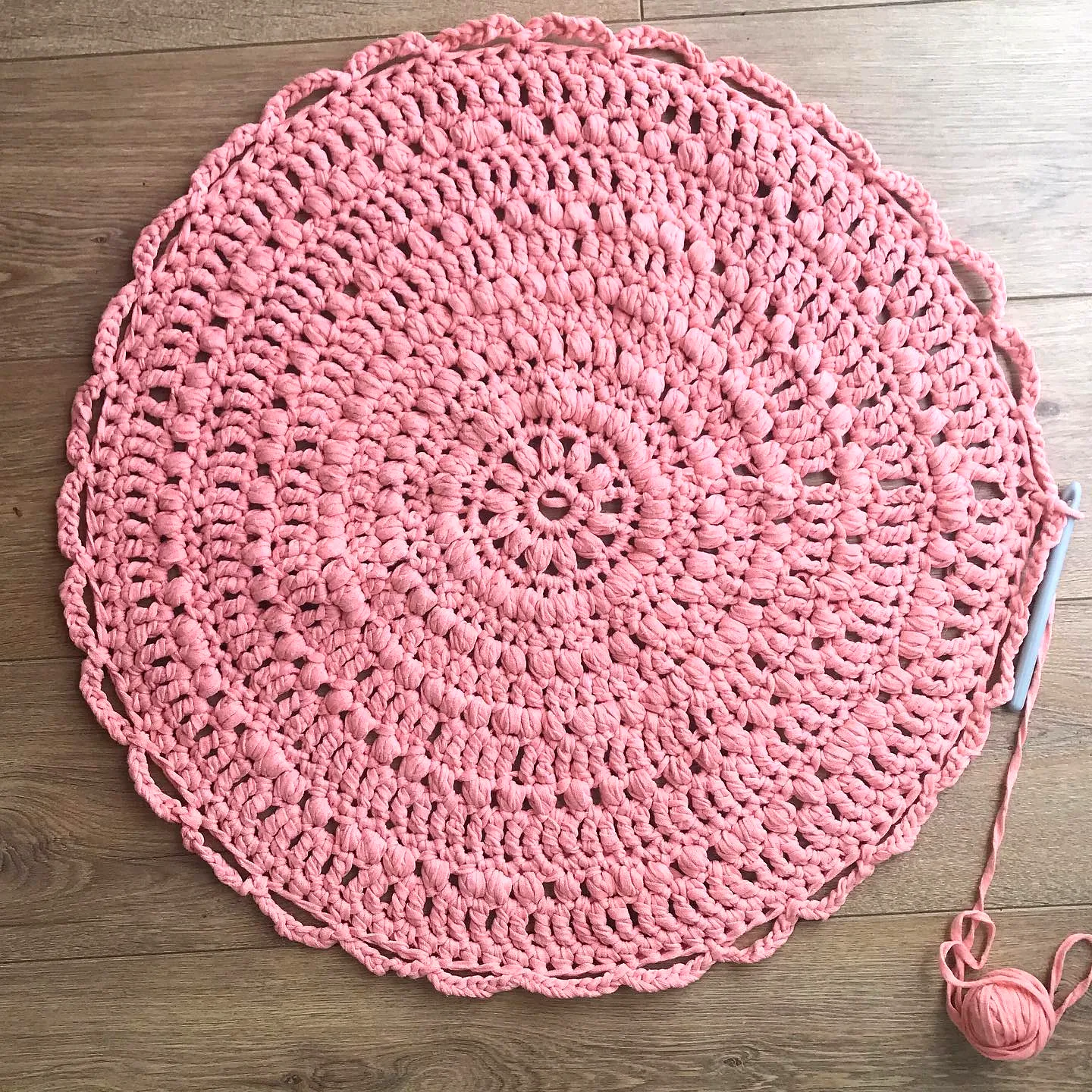 Charming Pink Crochet Bath Mat with Scalloped Edges