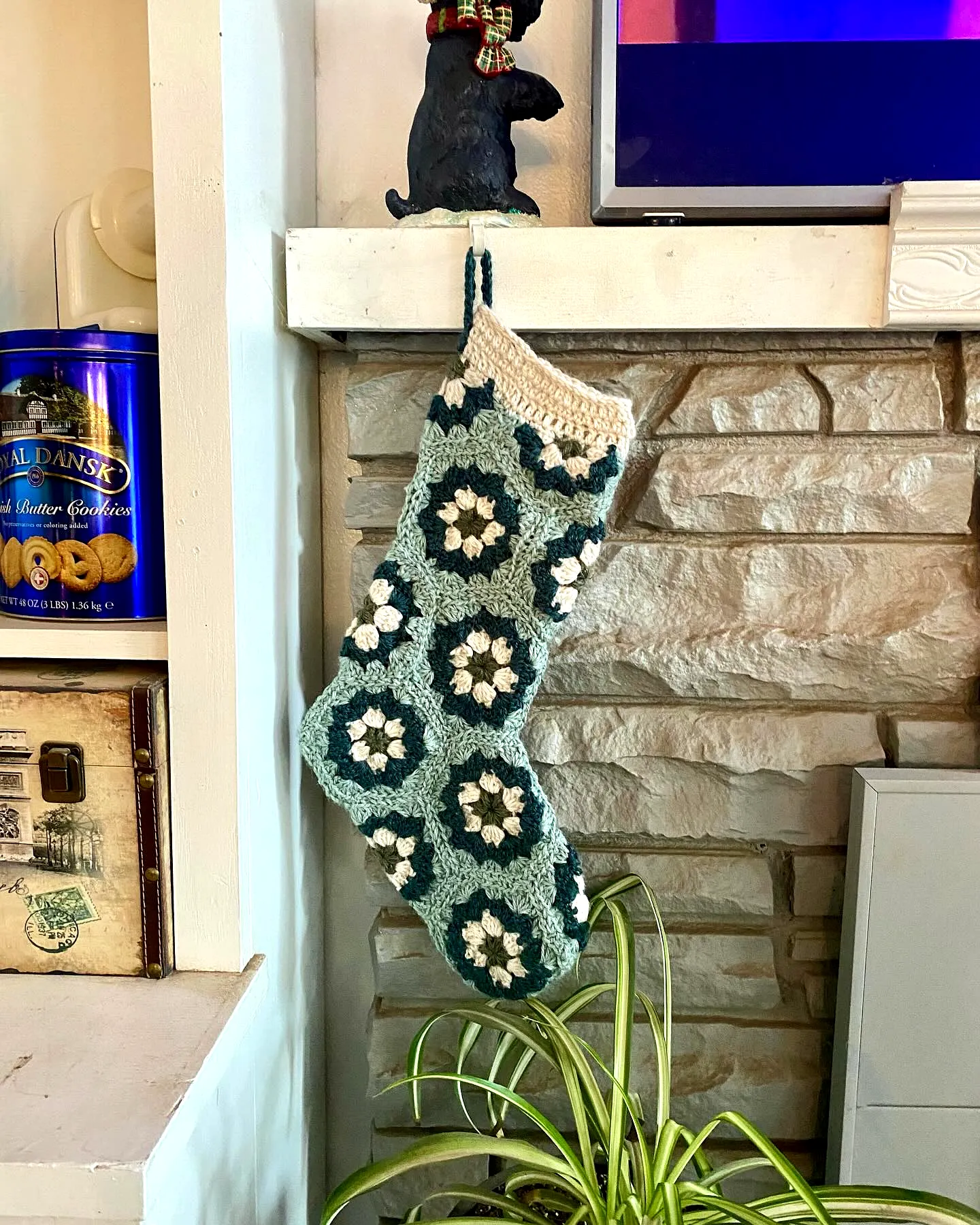 Charming Teal and White Crochet Christmas Stocking Design