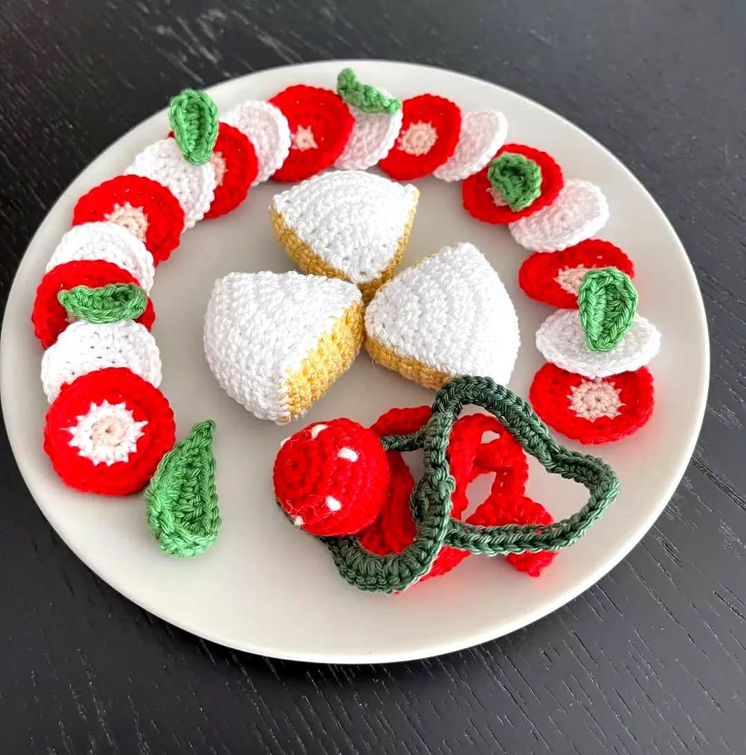 Colorful Crochet Cheese Decor for Easy Kitchen Crafting