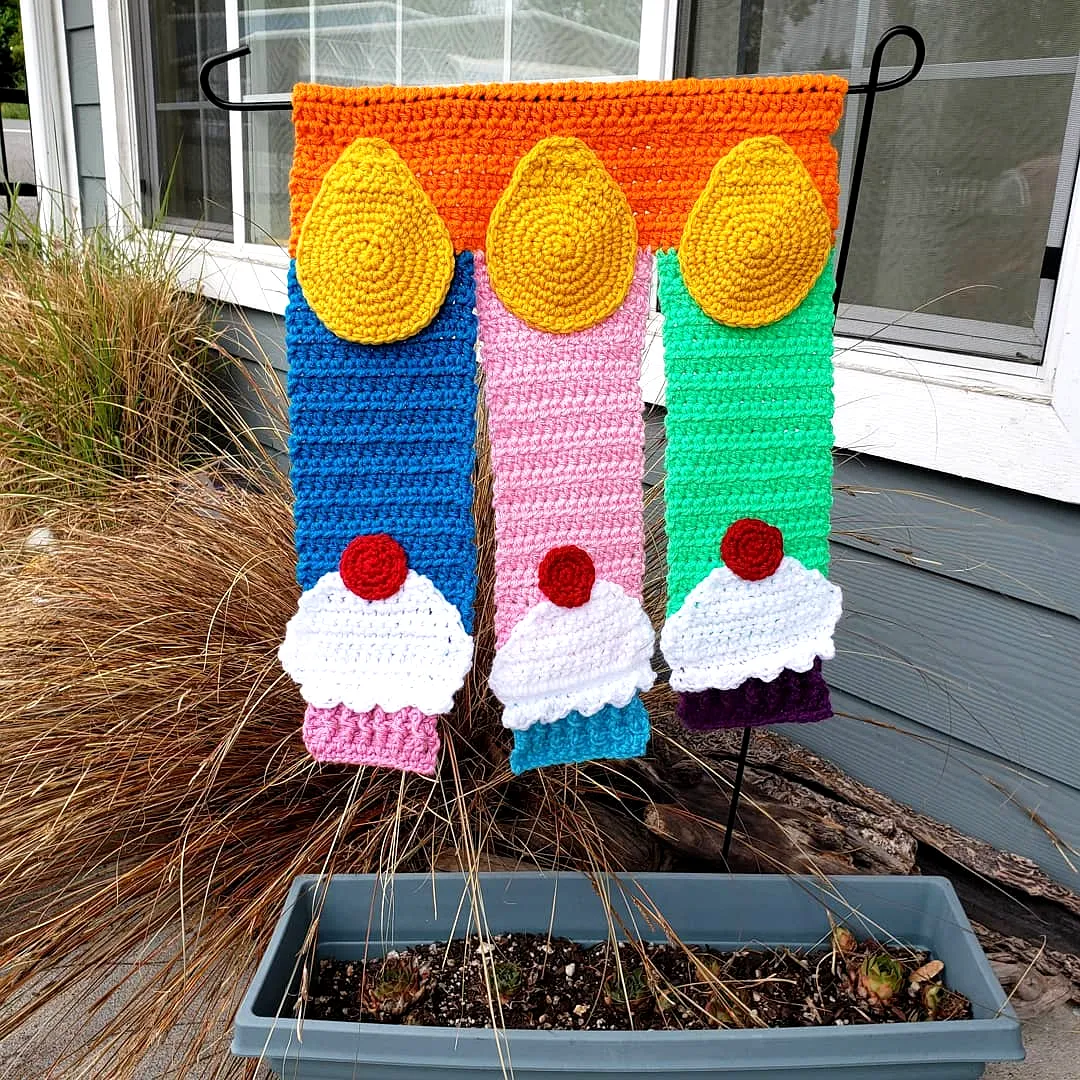 Colorful Crochet Garden Flag with Playful Dessert Design
