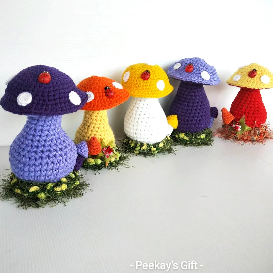 Colorful Crochet Toadstool Decor for Stylish Crafters
