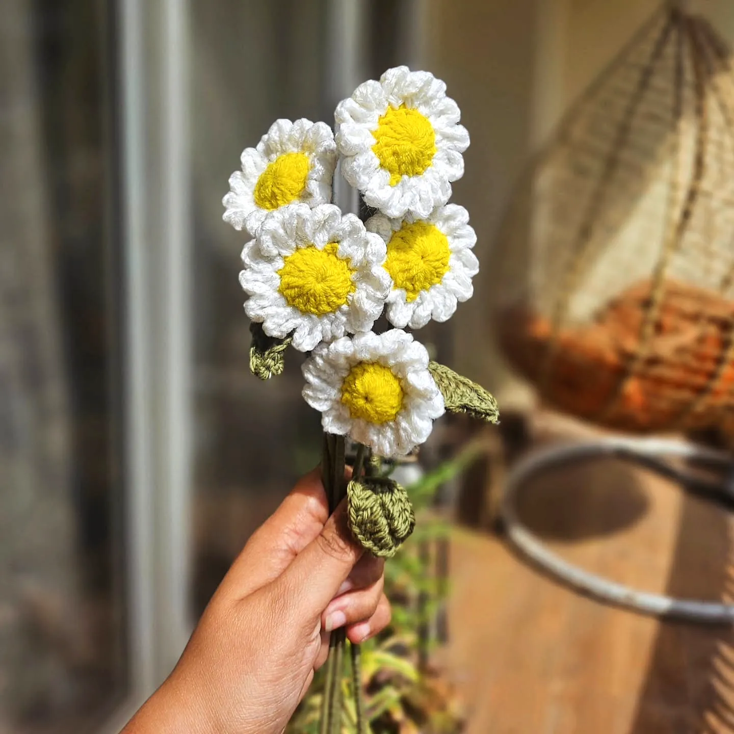 Crochet Daisy Bouquet in Bright White and Yellow