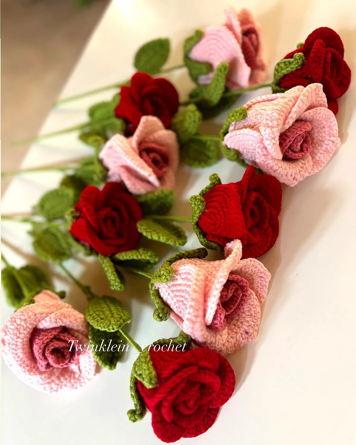 Crochet Rose Bouquet in Vibrant Red and Pink