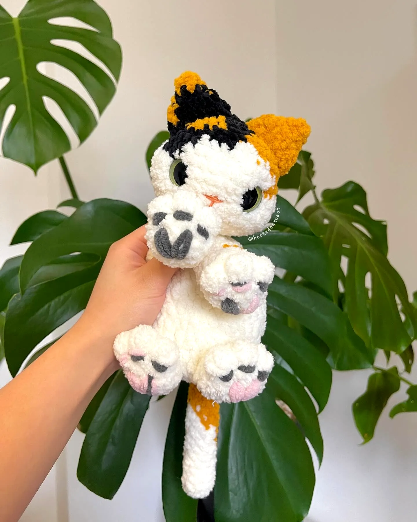 Cute Crochet Amigurumi Cat Plush Toy in Vibrant Colors
