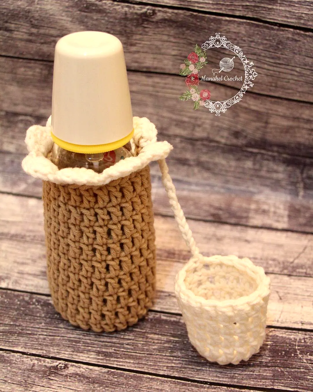 Cute crochet baby bottle cover in beige with ruffled top