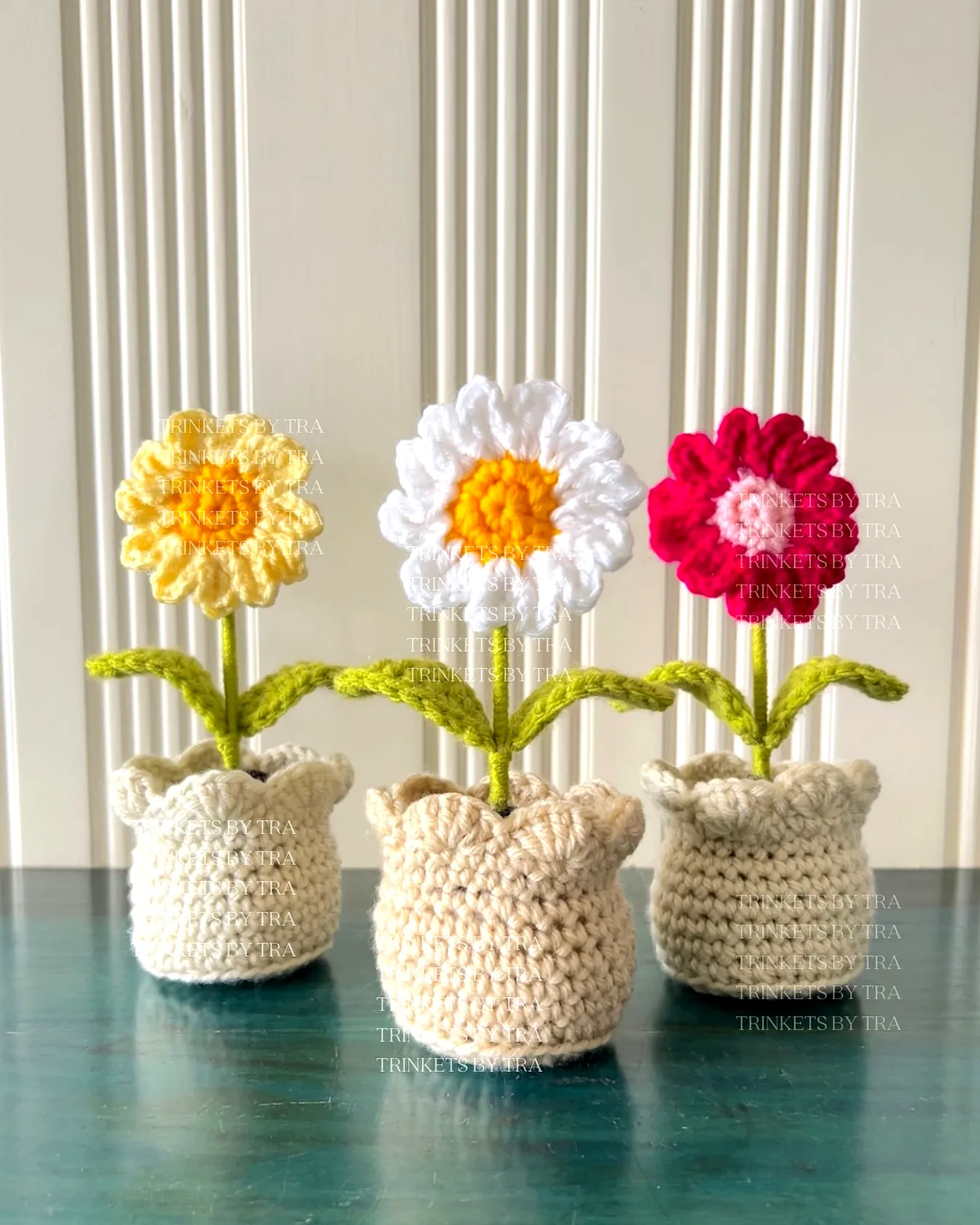 Cute Crochet Daisy in Vibrant Yellow Pink and White