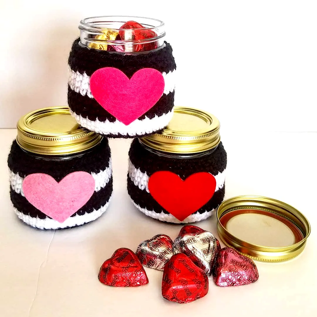 Cute Crochet Jar Cover in Black and White with Felt Hearts