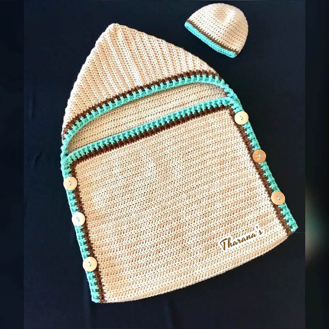 Delightful Crochet Baby Cocoon in Soft Beige with Turquoise Trim