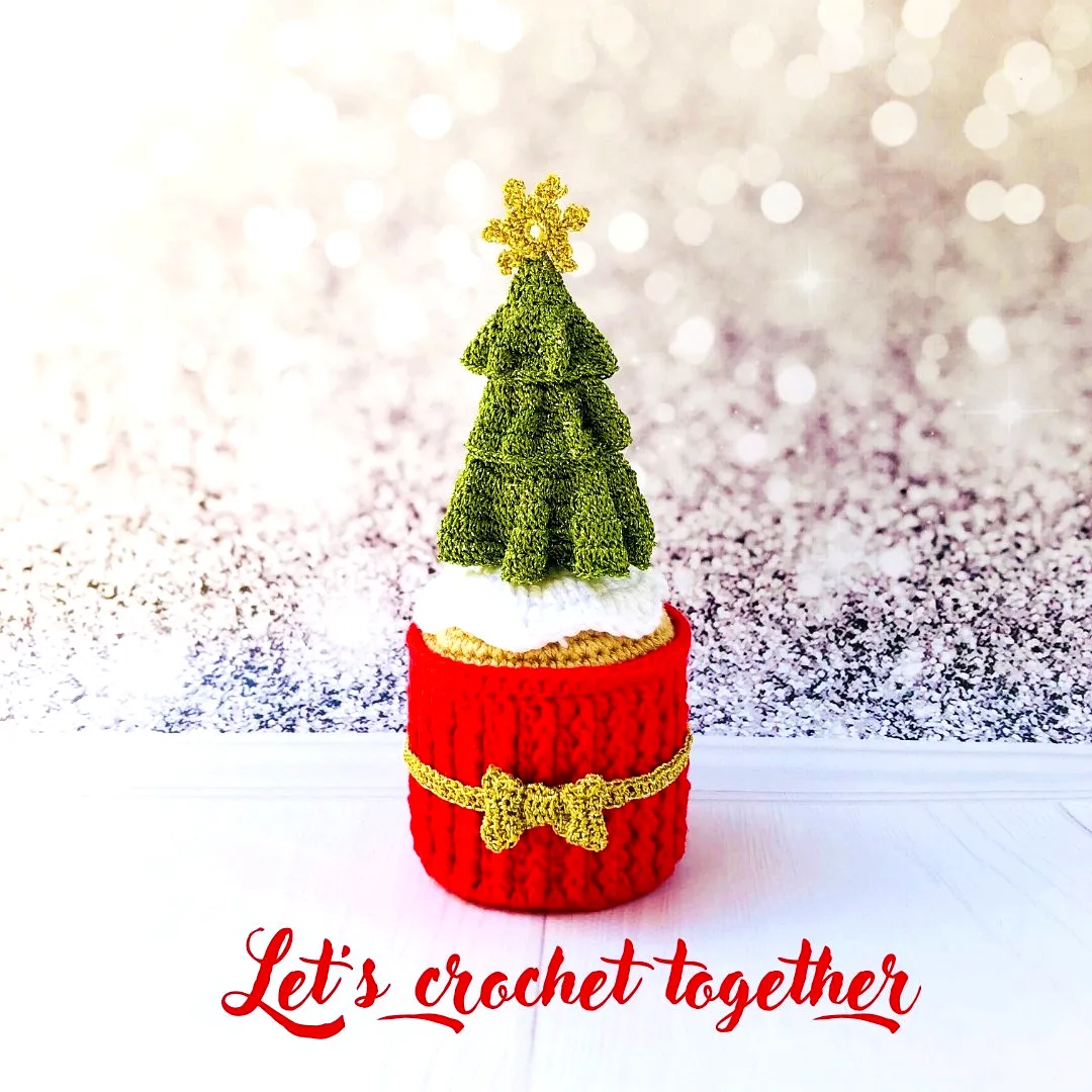 Delightful Crochet Cupcake in Festive Red and Green Style