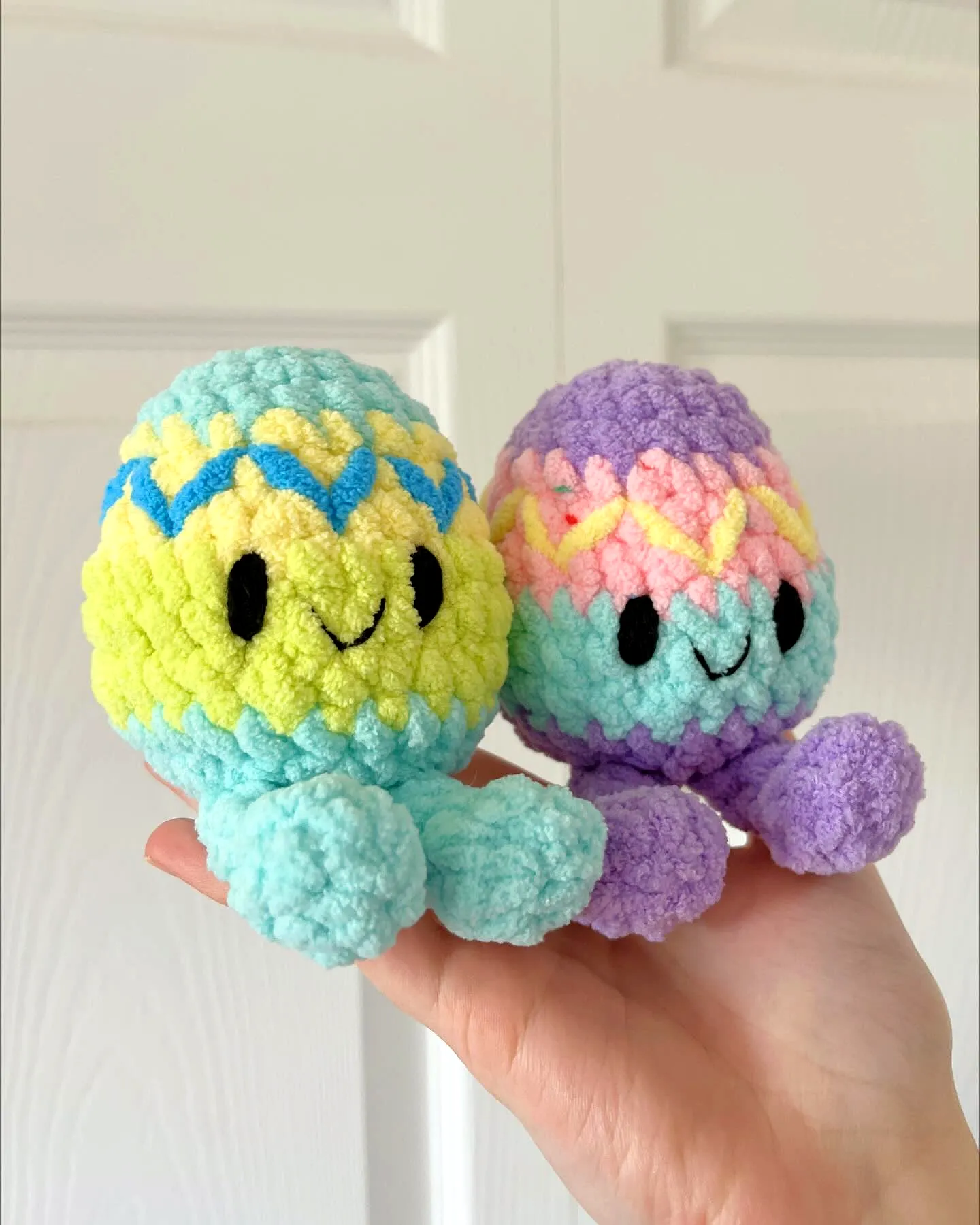 Delightful Crochet Easter Egg in Vibrant Pastel Colors