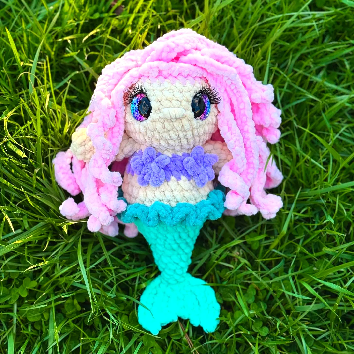 Easy Crochet Mermaid Doll in Vibrant Pink and Turquoise