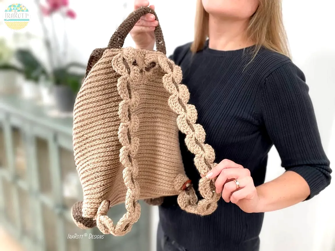 Stylish Crochet Backpack with Braided Straps in Natural Yarn