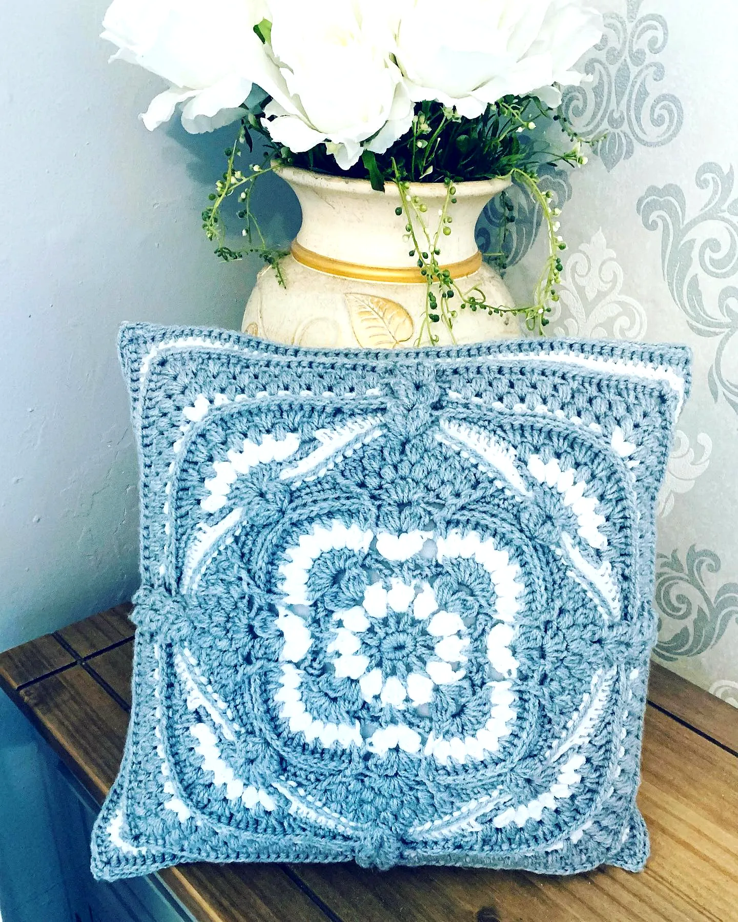 Stylish Crochet Cushion Cover in Gray and White Geometric Design